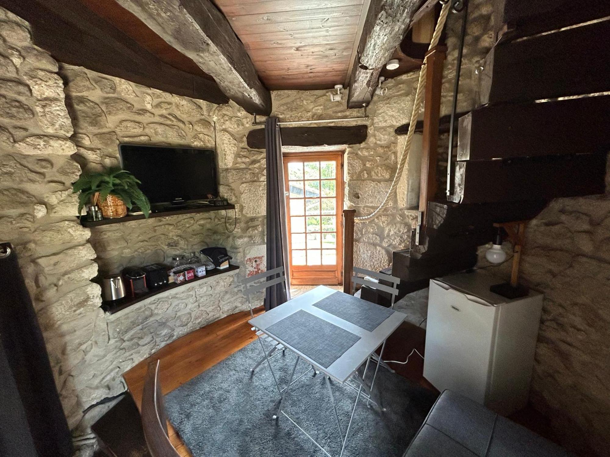 Vélines Moulin A Vent De Prentygarde En Dordogne 아파트 외부 사진